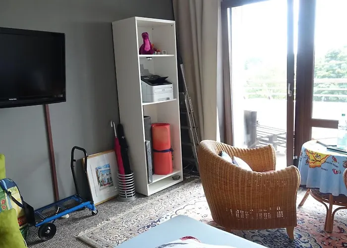 Guestroom With Wide View And Pool Near City Side, 2Nd Guest With Extra Bed Possible
