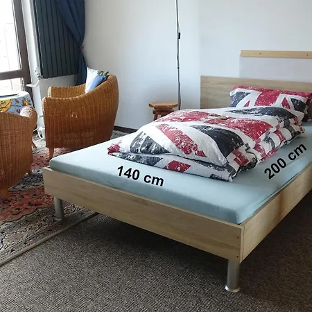 Guestroom With Wide View And Pool Near City Side, 2Nd Guest With Extra Bed Possible Frankfurt am Main Exterior photo