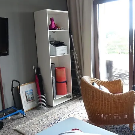 Guestroom With Wide View And Pool Near City Side, 2Nd Guest With Extra Bed Possible Frankfurt am Main Exterior photo