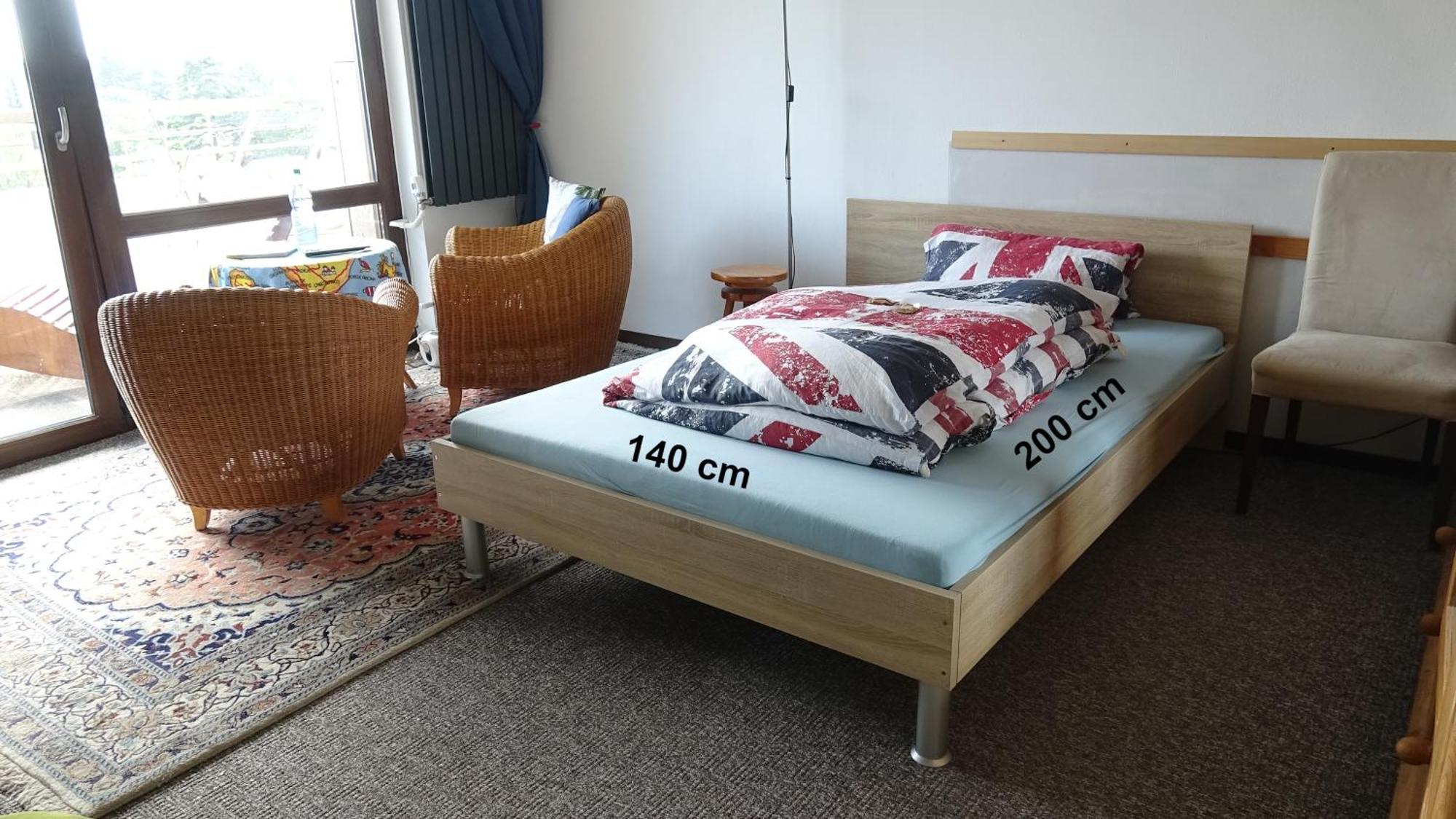 Guestroom With Wide View And Pool Near Side, 2nd Guest With Extra Bed Possible Alloggio in famiglia Francoforte sul Meno